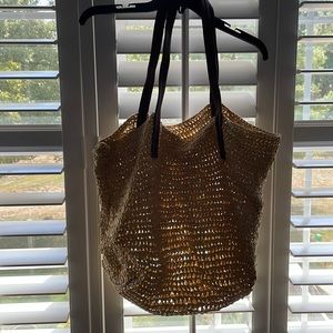 Shopping bag with leather straps